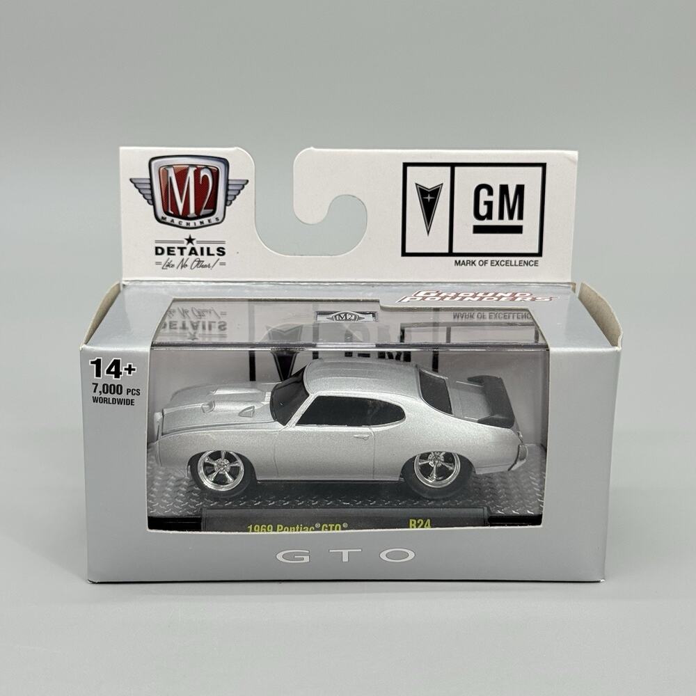 M2 Machines 1969 Pontiac GTO Ground Pounders R24 23-04 Diecast 1:64